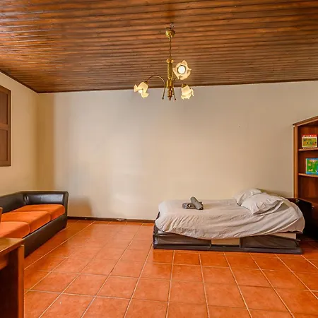 Σπίτι διακοπών T4 House With Outdoor Pool And Wonderful Views