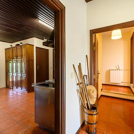 Σπίτι διακοπών T4 House With Outdoor Pool And Wonderful Views
