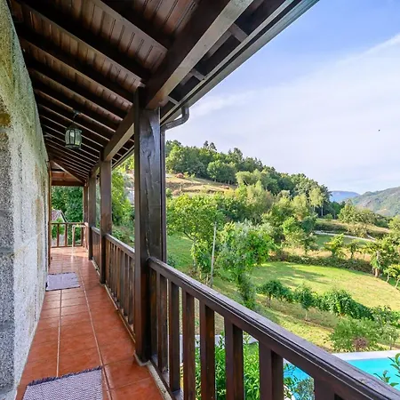 T4 House With Outdoor Pool And Wonderful Views Σπίτι διακοπών Montalegre