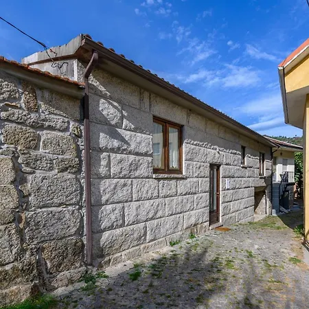 T4 House With Outdoor Pool And Wonderful Views Montalegre